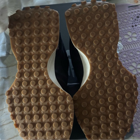 New Balance 327 - Picture 4 of 6